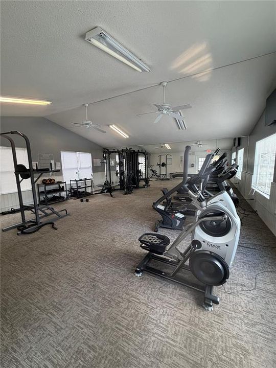 待售: $145,000 (2 贝兹, 2 浴室, 1019 平方英尺)