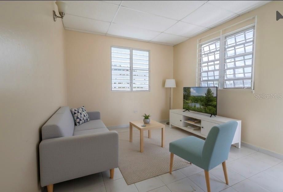 En Venta: $290,000 (7 camas, 3 baños, 2055 Pies cuadrados)