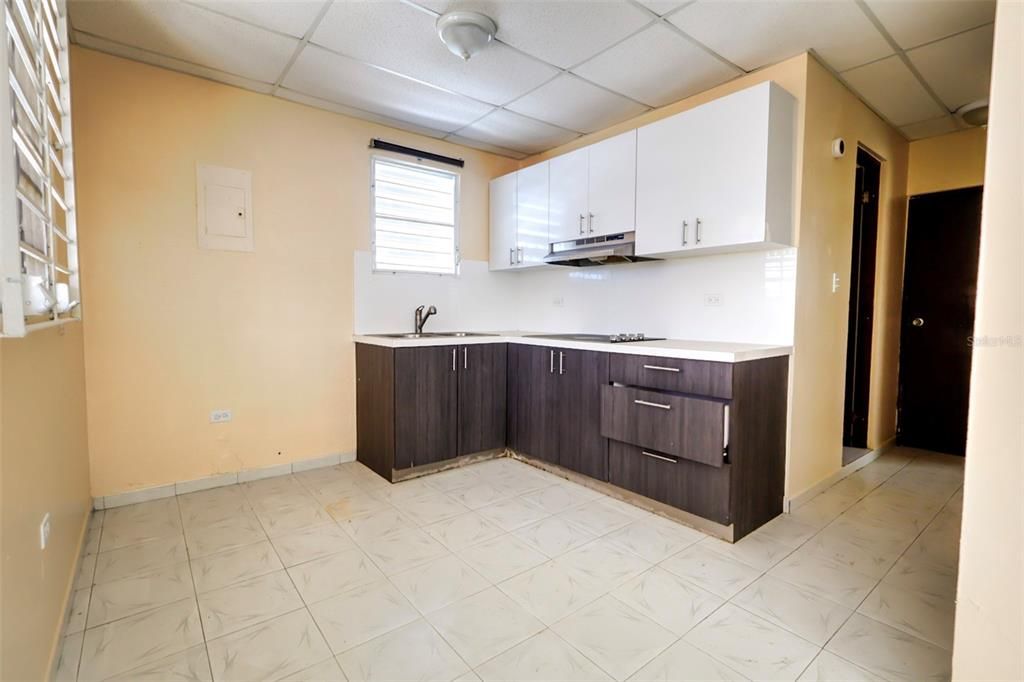 En Venta: $290,000 (7 camas, 3 baños, 2055 Pies cuadrados)