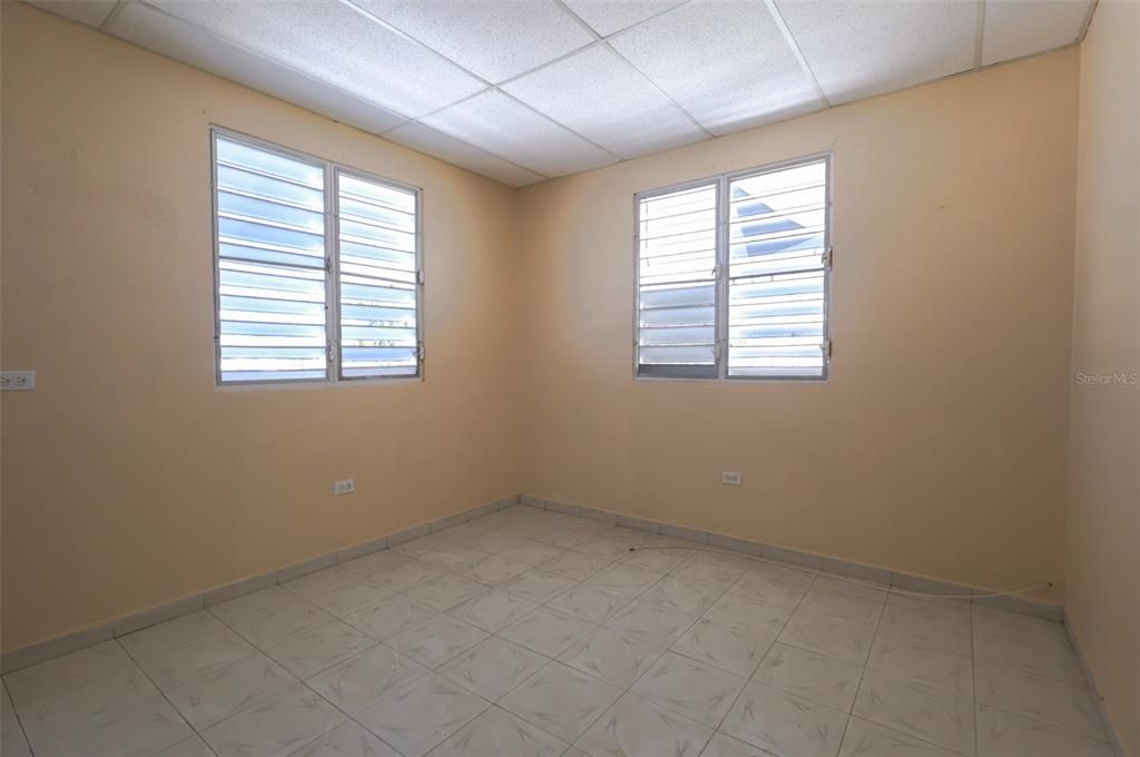 En Venta: $290,000 (7 camas, 3 baños, 2055 Pies cuadrados)