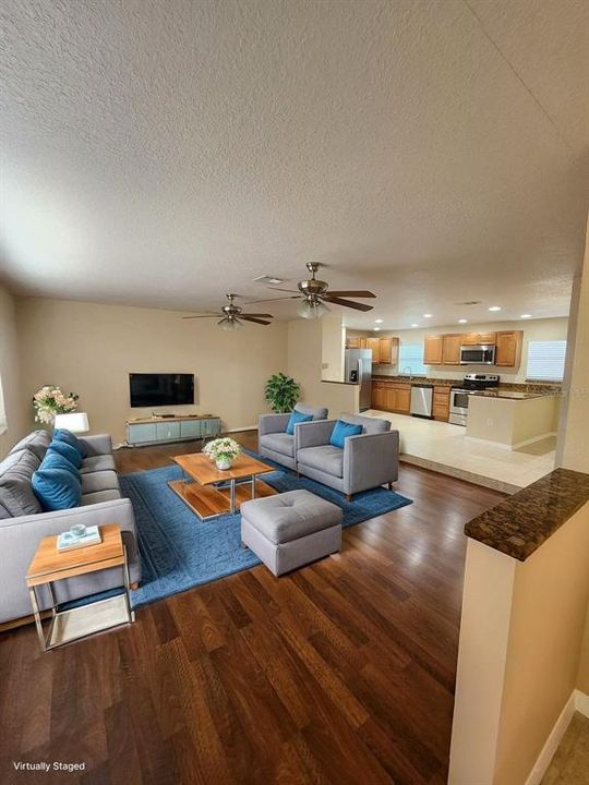 For Rent: $2,200 (3 beds, 2 baths, 1626 Square Feet)