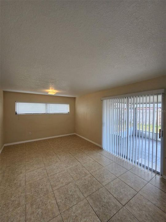 For Rent: $2,200 (3 beds, 2 baths, 1626 Square Feet)