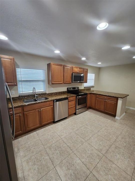 For Rent: $2,200 (3 beds, 2 baths, 1626 Square Feet)