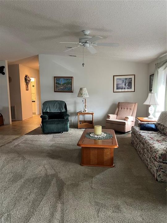 На продажу: $165,000 (2 спален, 2 ванн, 1369 Квадратных фут)