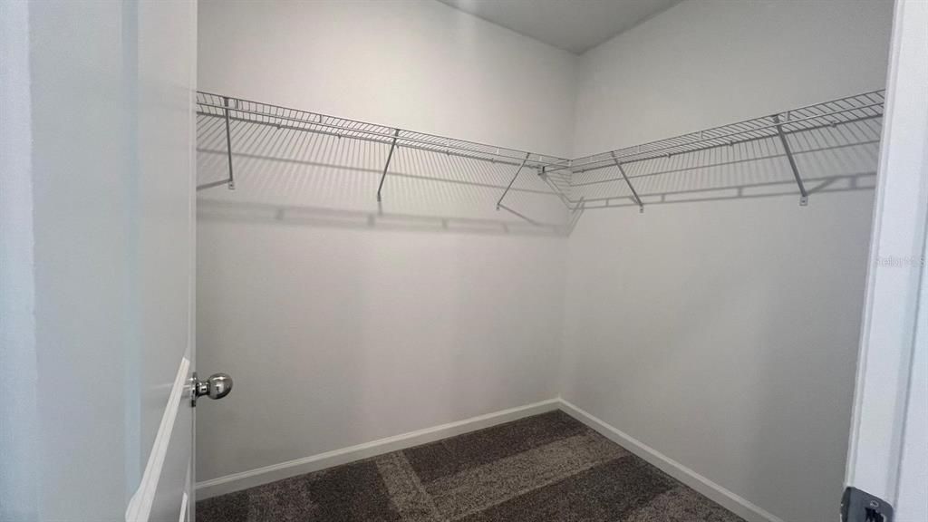 For Rent: $2,200 (3 beds, 2 baths, 1432 Square Feet)