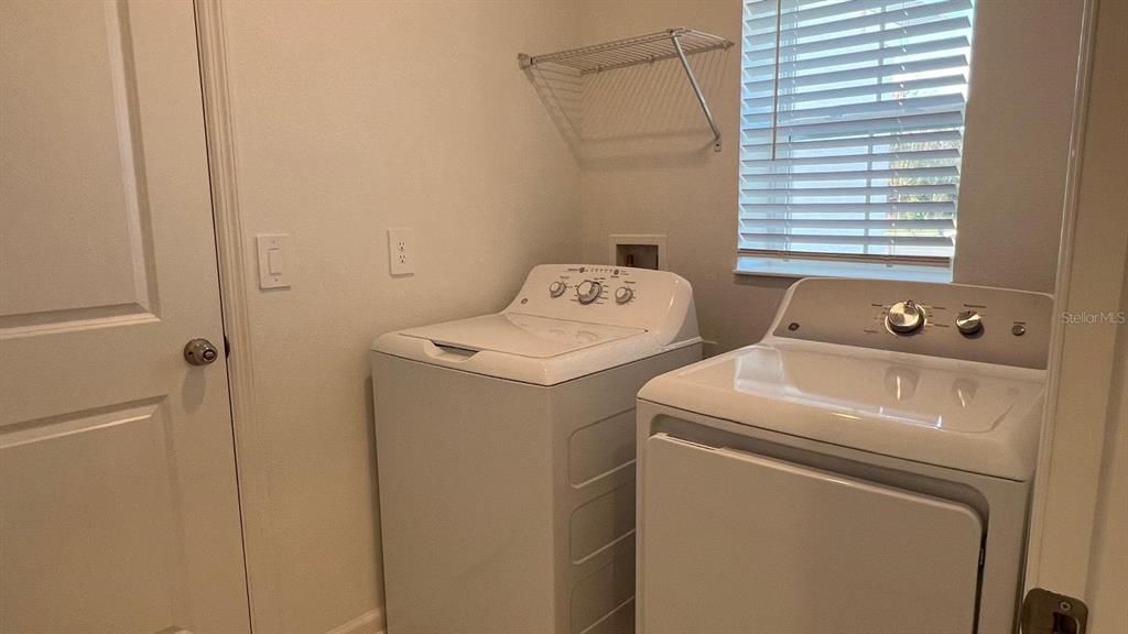 For Rent: $2,200 (3 beds, 2 baths, 1432 Square Feet)