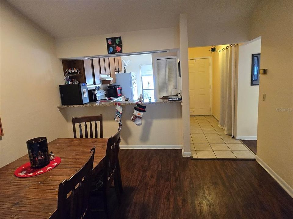 В аренду: $1,475 (2 спален, 2 ванн, 1007 Квадратных фут)