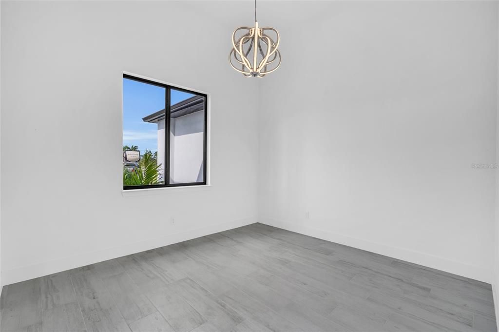 В аренду: $3,200 (4 спален, 2 ванн, 1905 Квадратных фут)