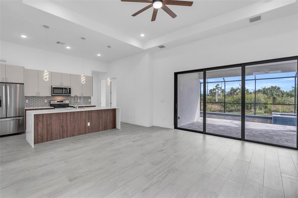 В аренду: $3,200 (4 спален, 2 ванн, 1905 Квадратных фут)