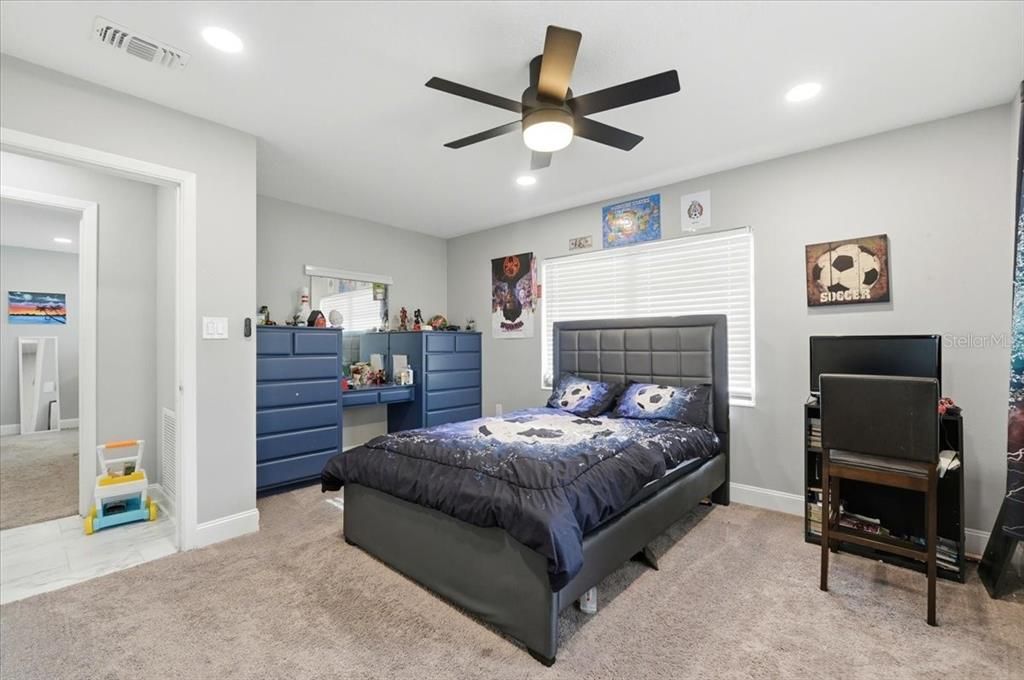 For Sale: $314,900 (3 beds, 2 baths, 1477 Square Feet)