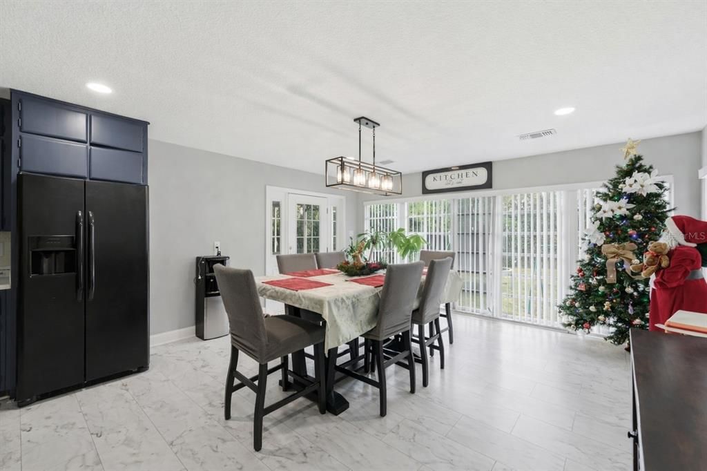 For Sale: $314,900 (3 beds, 2 baths, 1477 Square Feet)