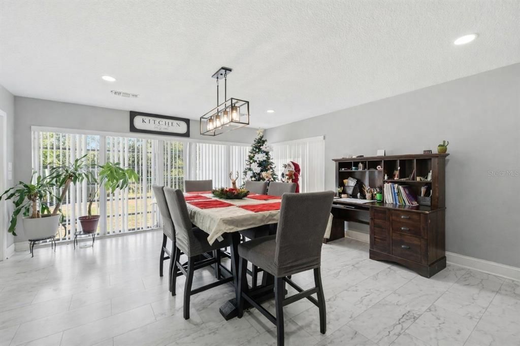 For Sale: $314,900 (3 beds, 2 baths, 1477 Square Feet)