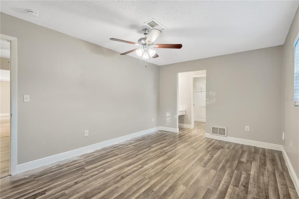 For Sale: $315,000 (3 beds, 2 baths, 1771 Square Feet)