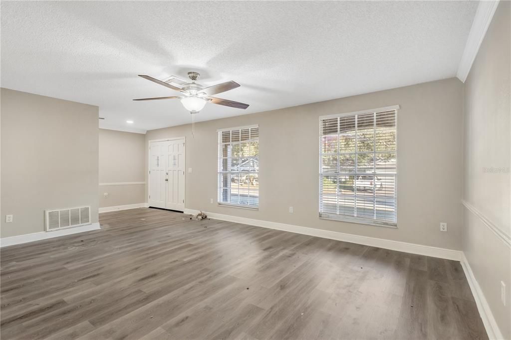 For Sale: $315,000 (3 beds, 2 baths, 1771 Square Feet)