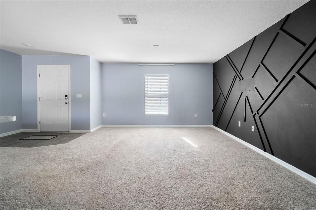 For Sale: $269,000 (2 beds, 2 baths, 1240 Square Feet)