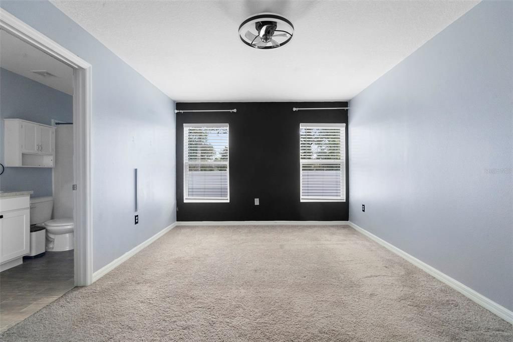 For Sale: $269,000 (2 beds, 2 baths, 1240 Square Feet)