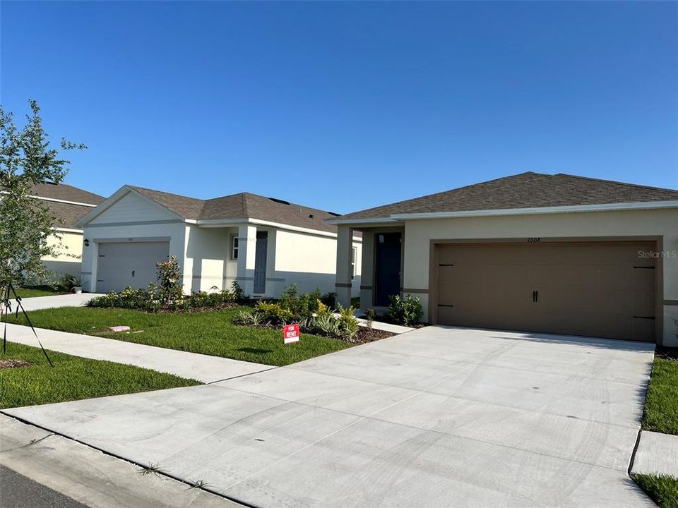 出租: $2,200 (4 贝兹, 2 浴室, 1665 平方英尺)