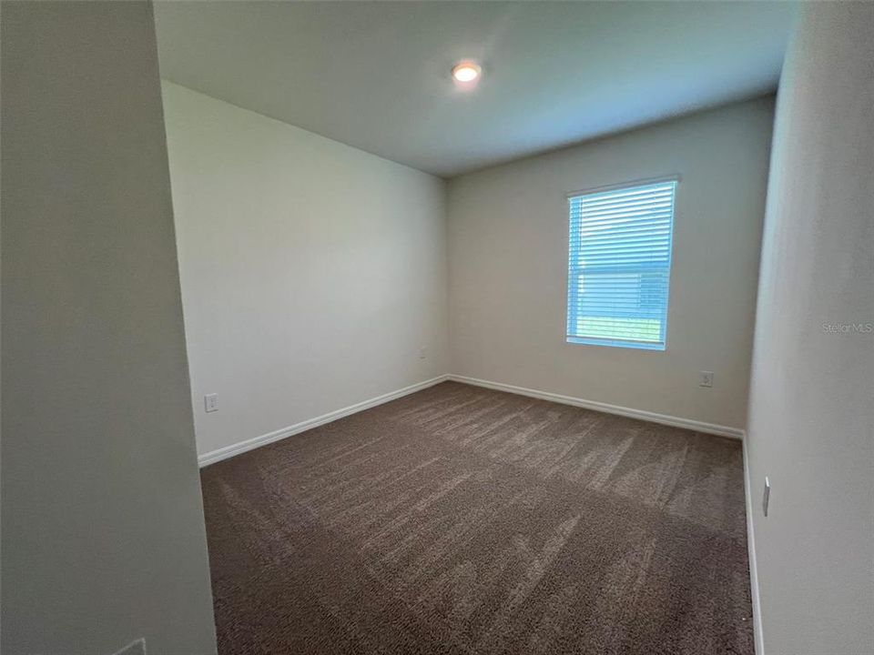 出租: $2,200 (4 贝兹, 2 浴室, 1665 平方英尺)