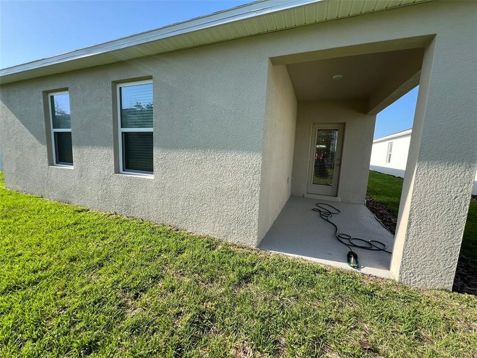 出租: $2,200 (4 贝兹, 2 浴室, 1665 平方英尺)