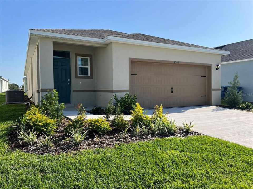 出租: $2,200 (4 贝兹, 2 浴室, 1665 平方英尺)