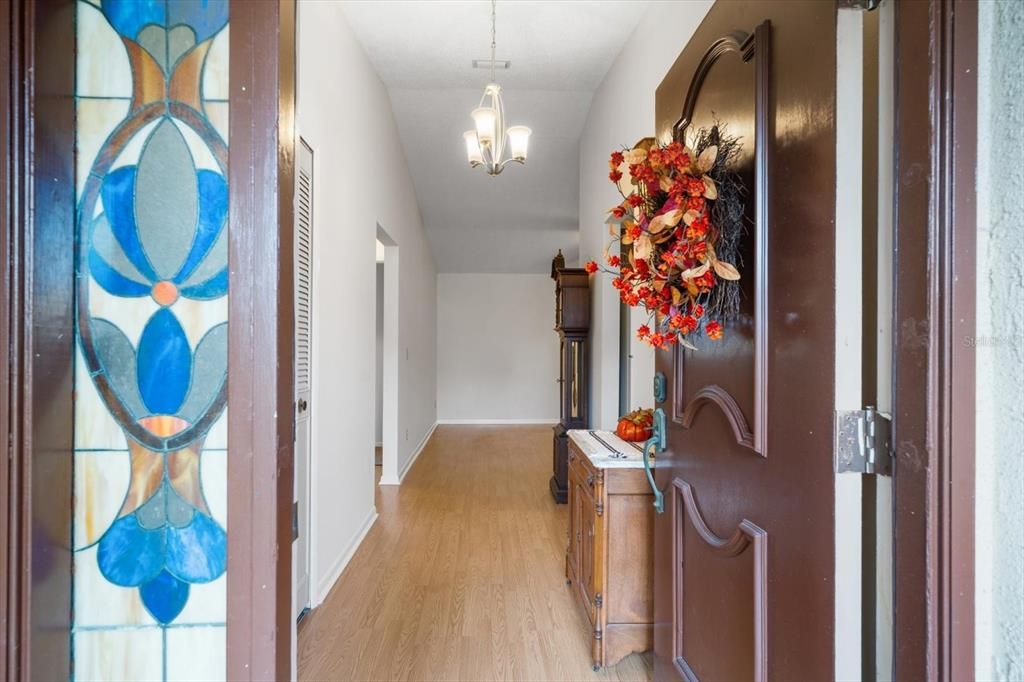 For Sale: $450,000 (3 beds, 2 baths, 1563 Square Feet)