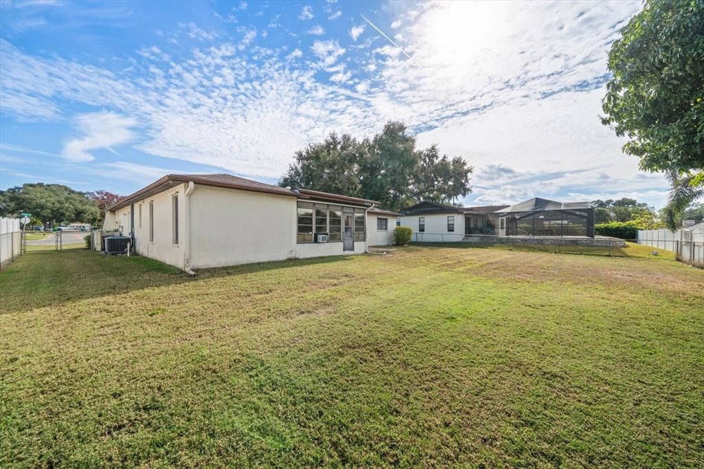For Sale: $450,000 (3 beds, 2 baths, 1563 Square Feet)