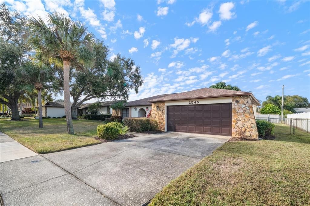 For Sale: $450,000 (3 beds, 2 baths, 1563 Square Feet)