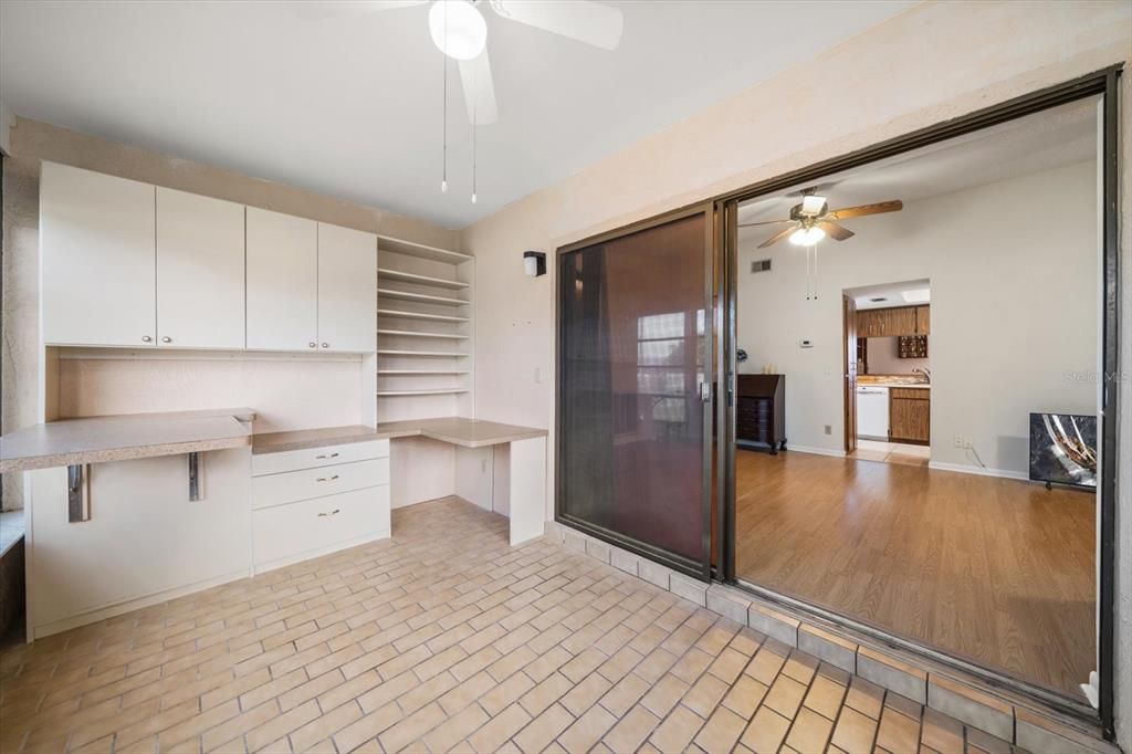 For Sale: $450,000 (3 beds, 2 baths, 1563 Square Feet)