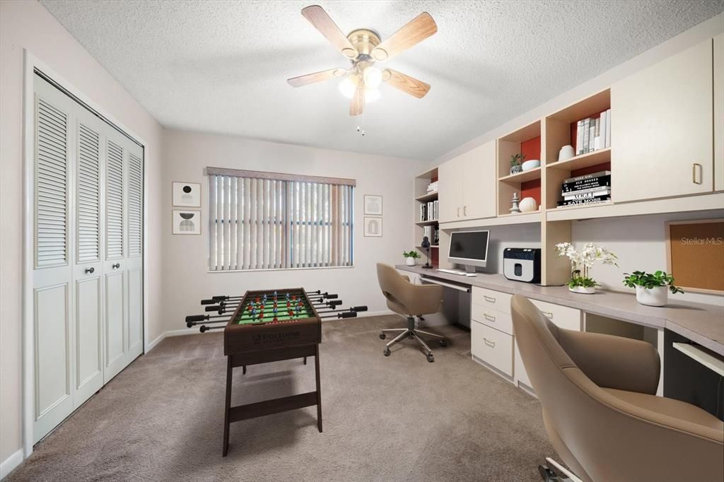 For Sale: $450,000 (3 beds, 2 baths, 1563 Square Feet)