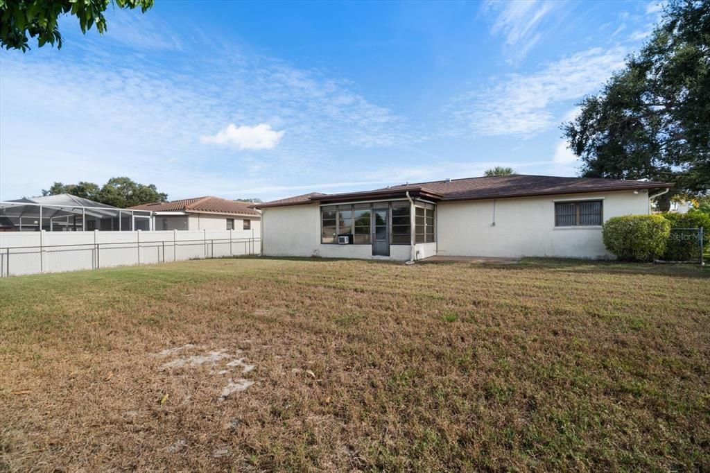 For Sale: $450,000 (3 beds, 2 baths, 1563 Square Feet)