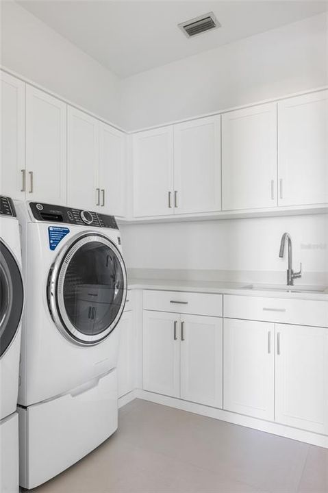 En Venta: $6,499,000 (5 camas, 6 baños, 4807 Pies cuadrados)