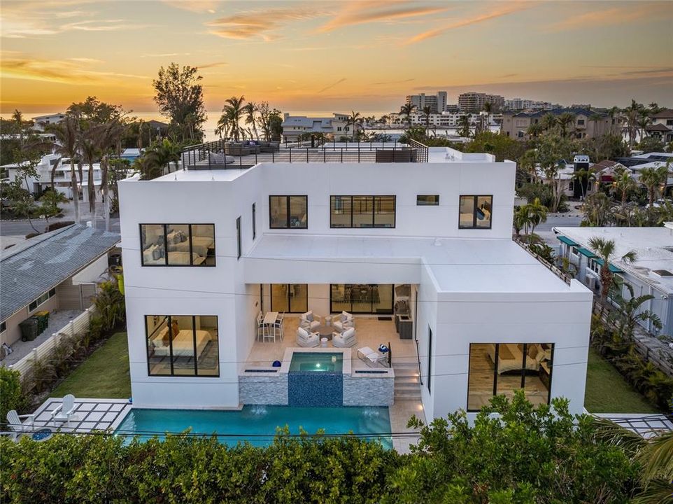 En Venta: $6,499,000 (5 camas, 6 baños, 4807 Pies cuadrados)