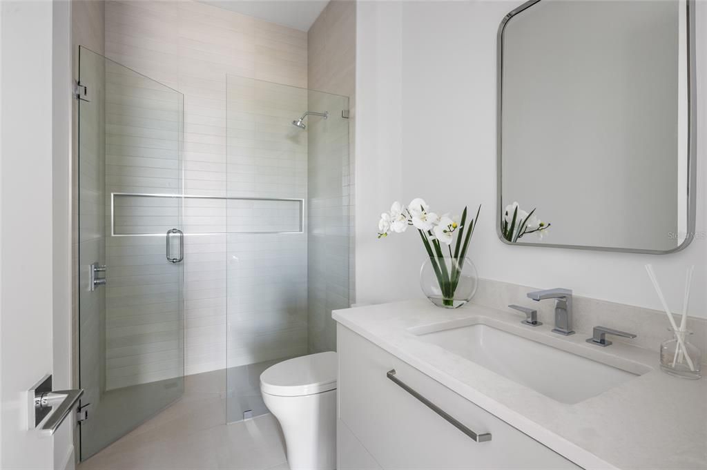 En Venta: $6,499,000 (5 camas, 6 baños, 4807 Pies cuadrados)