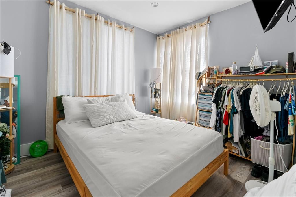 待售: $424,900 (8 贝兹, 0 浴室, 1288 平方英尺)