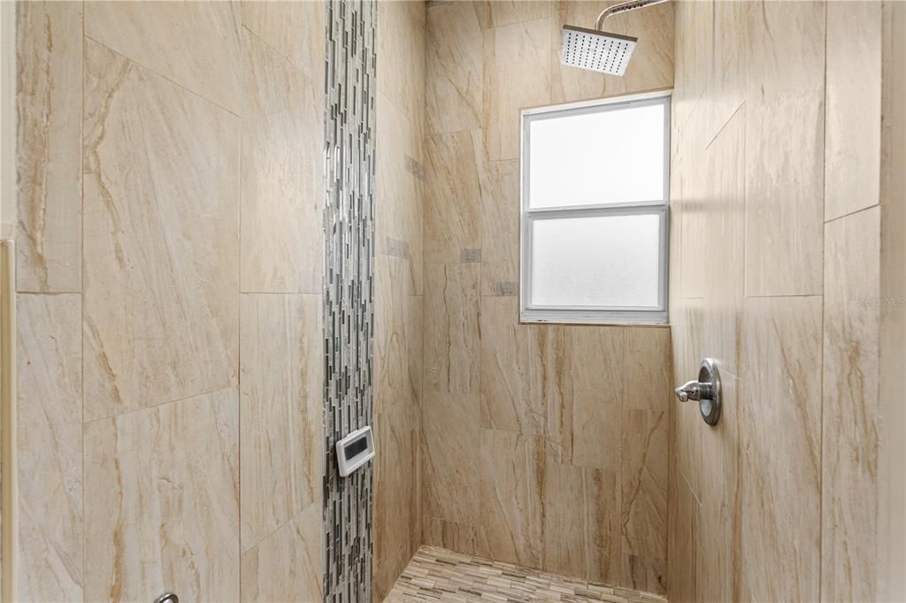 待售: $424,900 (8 贝兹, 0 浴室, 1288 平方英尺)