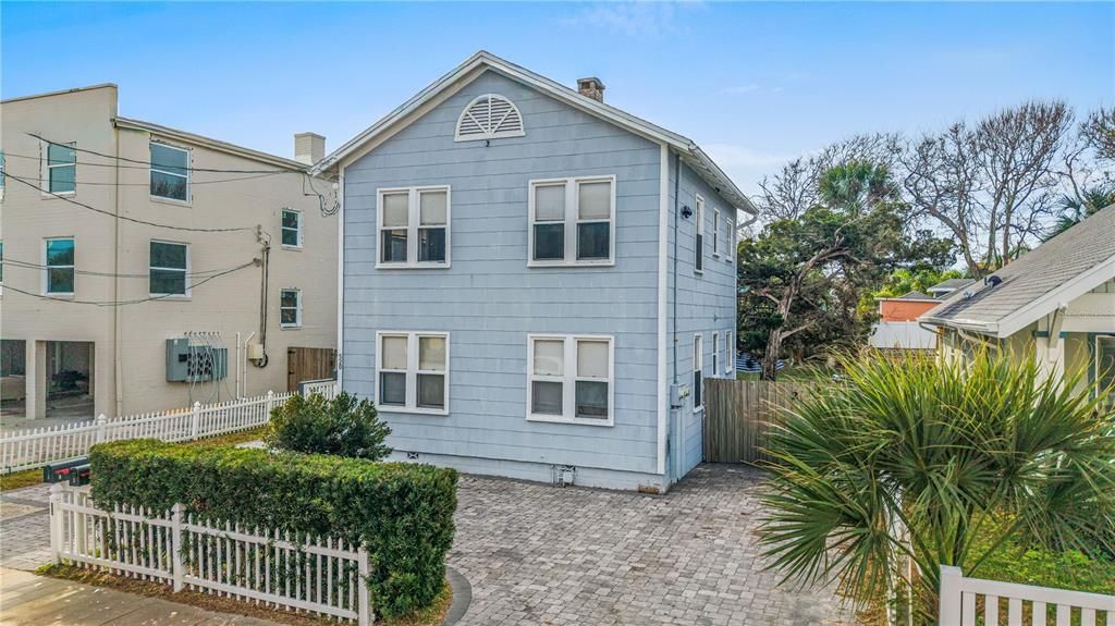 待售: $424,900 (8 贝兹, 0 浴室, 1288 平方英尺)