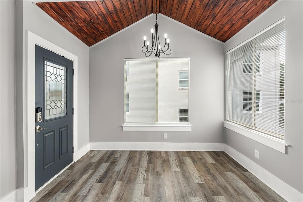 待售: $424,900 (8 贝兹, 0 浴室, 1288 平方英尺)