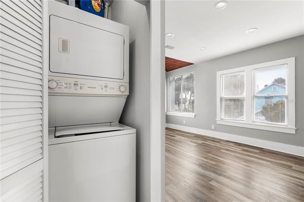 待售: $424,900 (8 贝兹, 0 浴室, 1288 平方英尺)