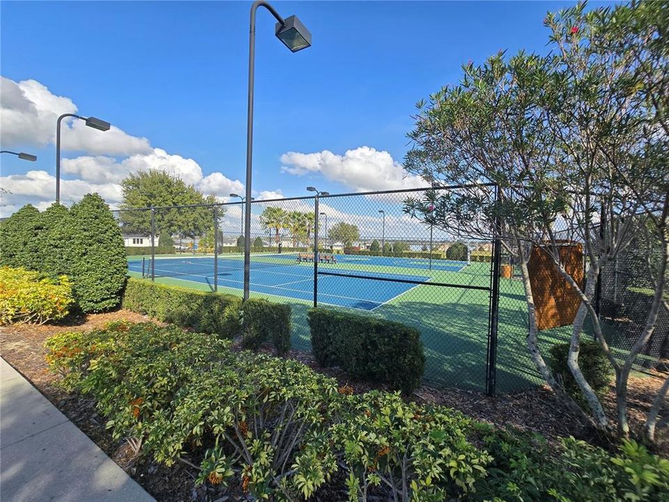 待售: $82,000 (0.32 acres)