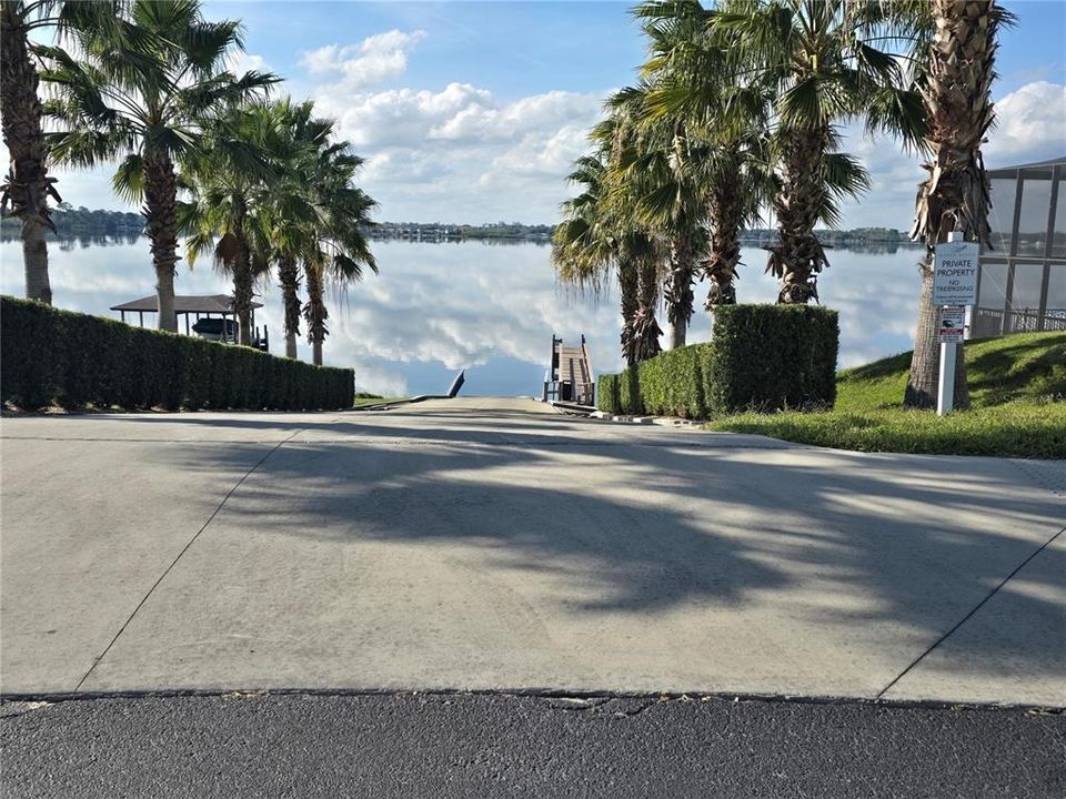 待售: $82,000 (0.32 acres)