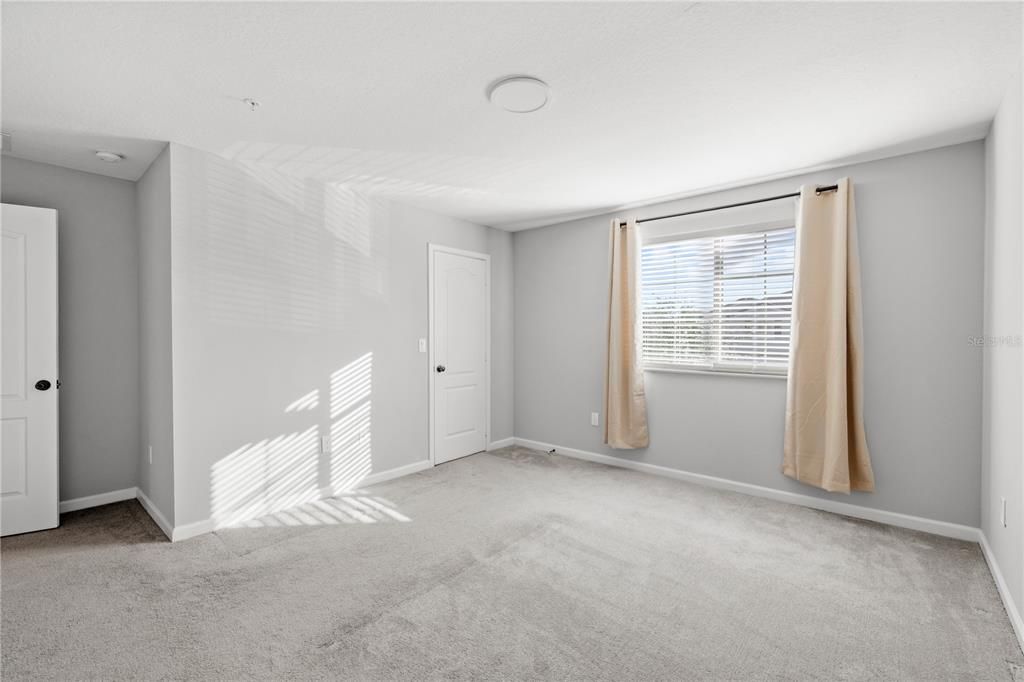 En Renta: $2,300 (3 camas, 2 baños, 1633 Pies cuadrados)