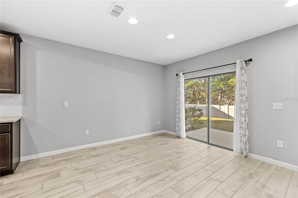 En Renta: $2,300 (3 camas, 2 baños, 1633 Pies cuadrados)