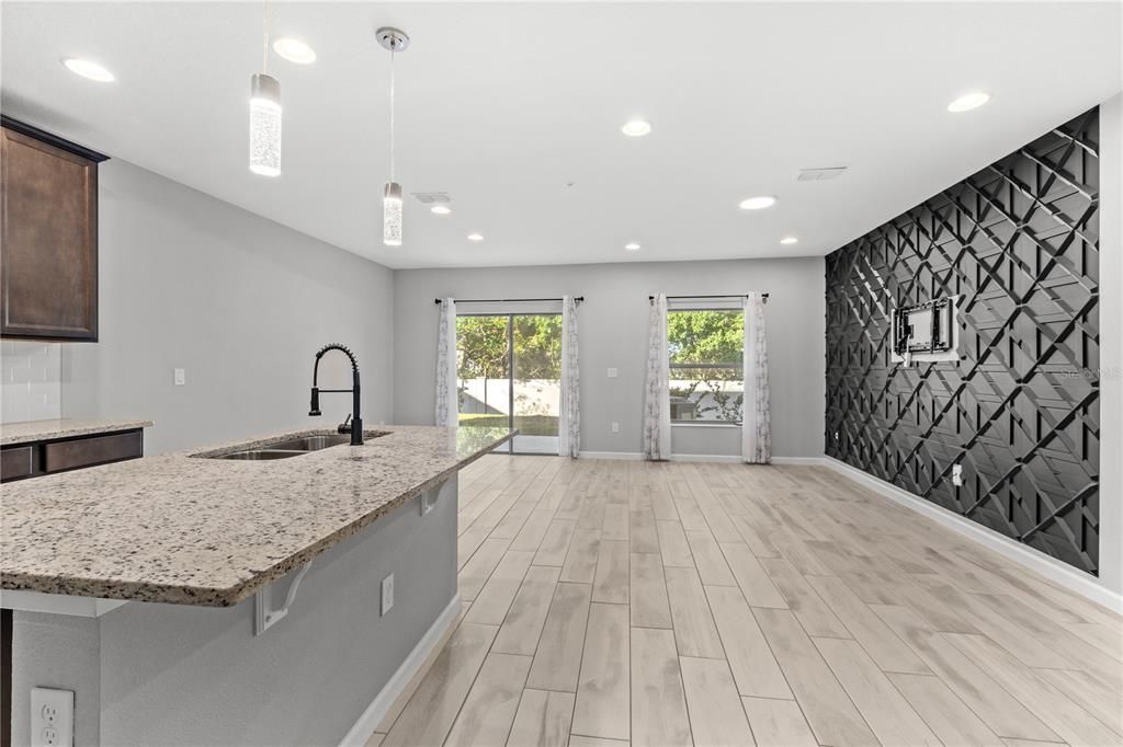 En Renta: $2,300 (3 camas, 2 baños, 1633 Pies cuadrados)