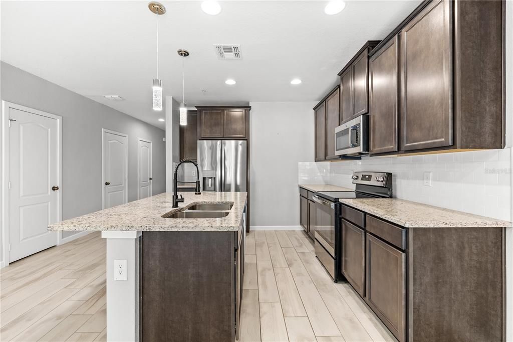 En Renta: $2,300 (3 camas, 2 baños, 1633 Pies cuadrados)