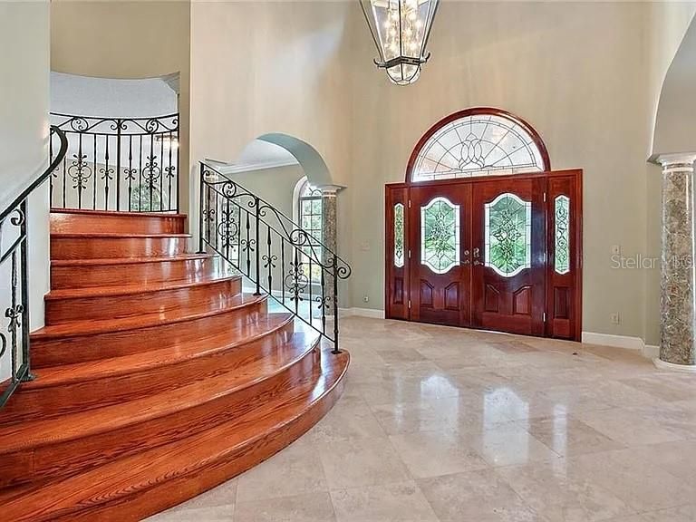 For Sale: $1,499,999 (5 beds, 4 baths, 6111 Square Feet)