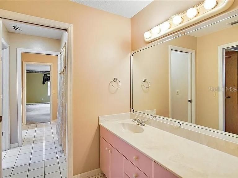 For Sale: $1,499,999 (5 beds, 4 baths, 6111 Square Feet)