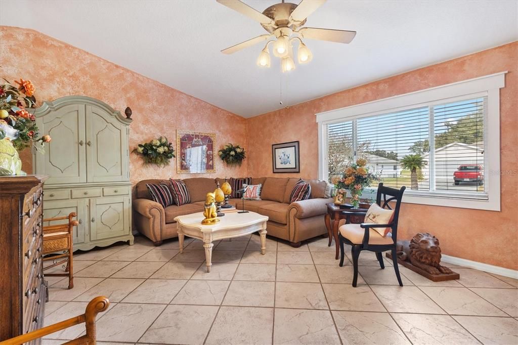 For Sale: $269,900 (2 beds, 2 baths, 1688 Square Feet)