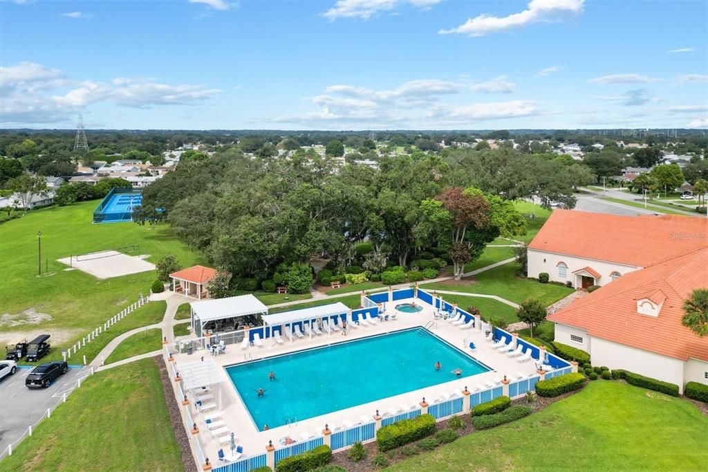 For Sale: $269,900 (2 beds, 2 baths, 1688 Square Feet)