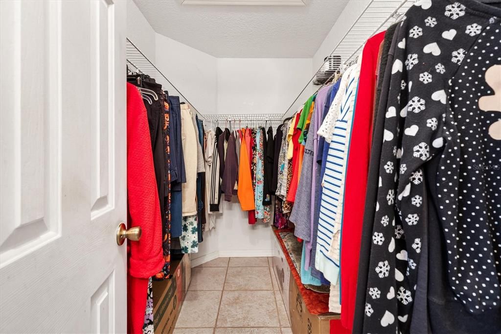 For Sale: $269,900 (2 beds, 2 baths, 1688 Square Feet)