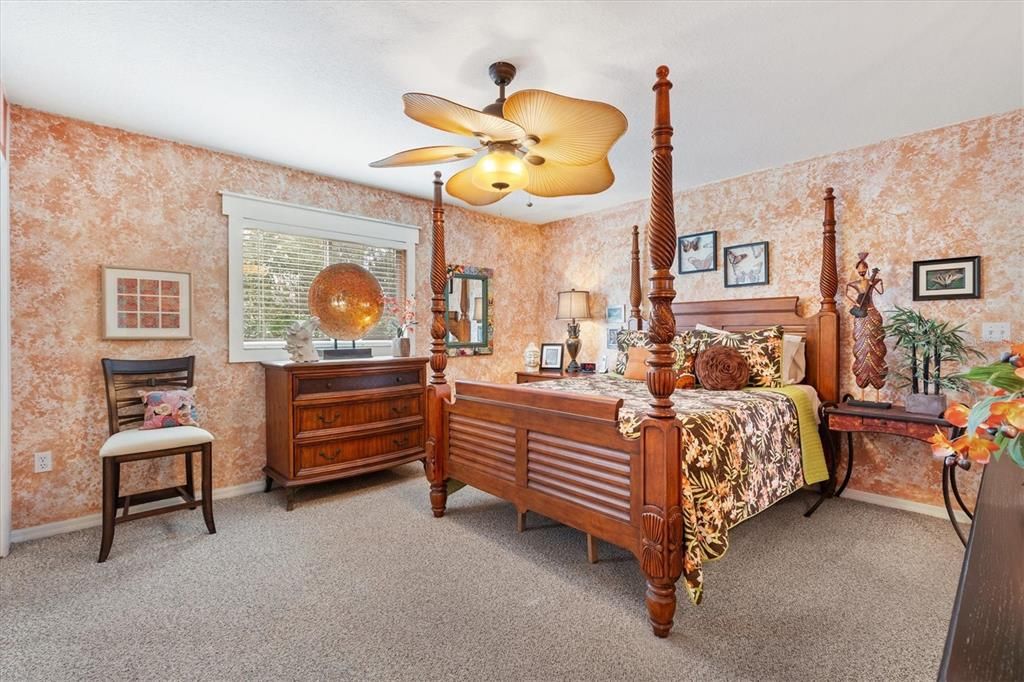 For Sale: $269,900 (2 beds, 2 baths, 1688 Square Feet)